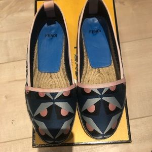- 💯 Original Fendi Loafers